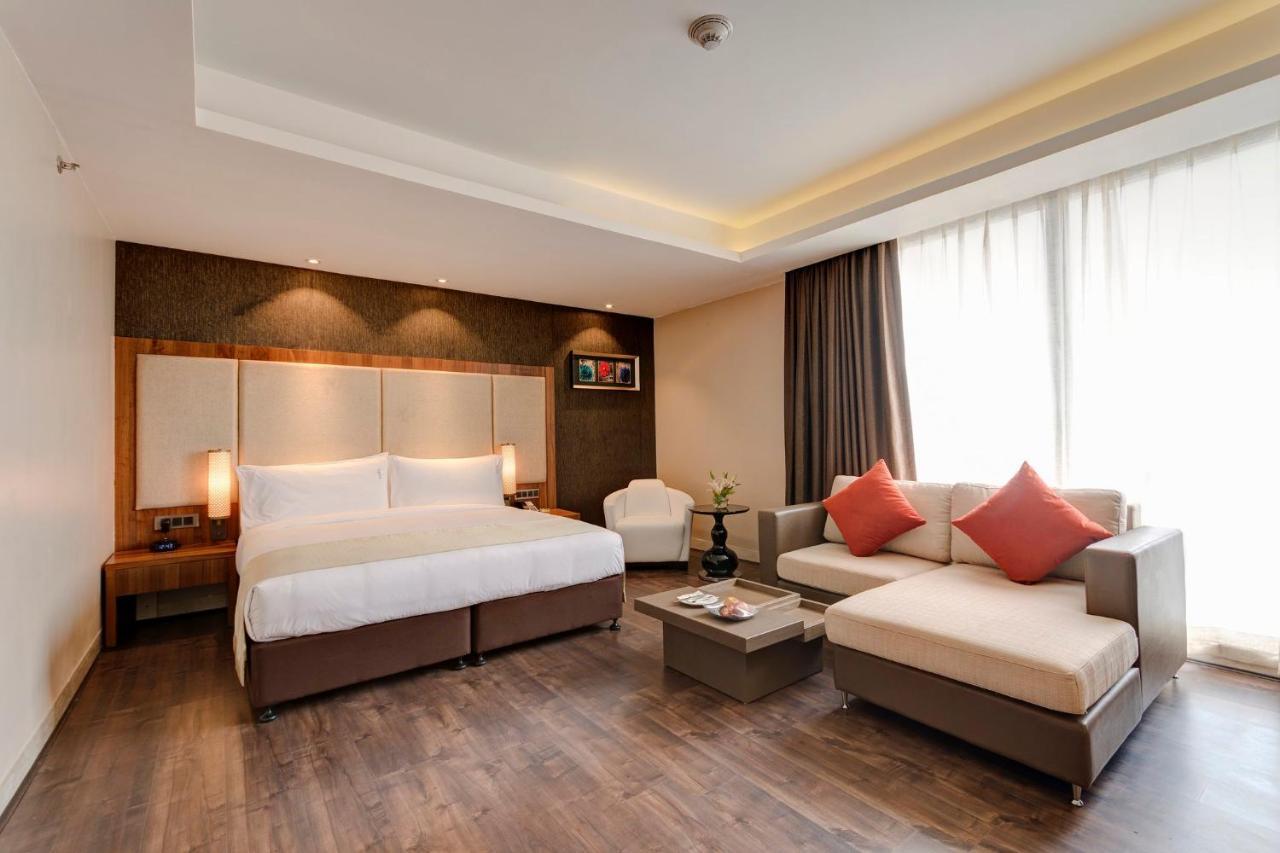 Holiday Inn Kolkata Airport By Ihg Eksteriør bilde Suite