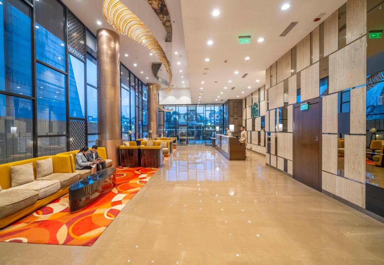 Holiday Inn Kolkata Airport By Ihg Eksteriør bilde Lobby
